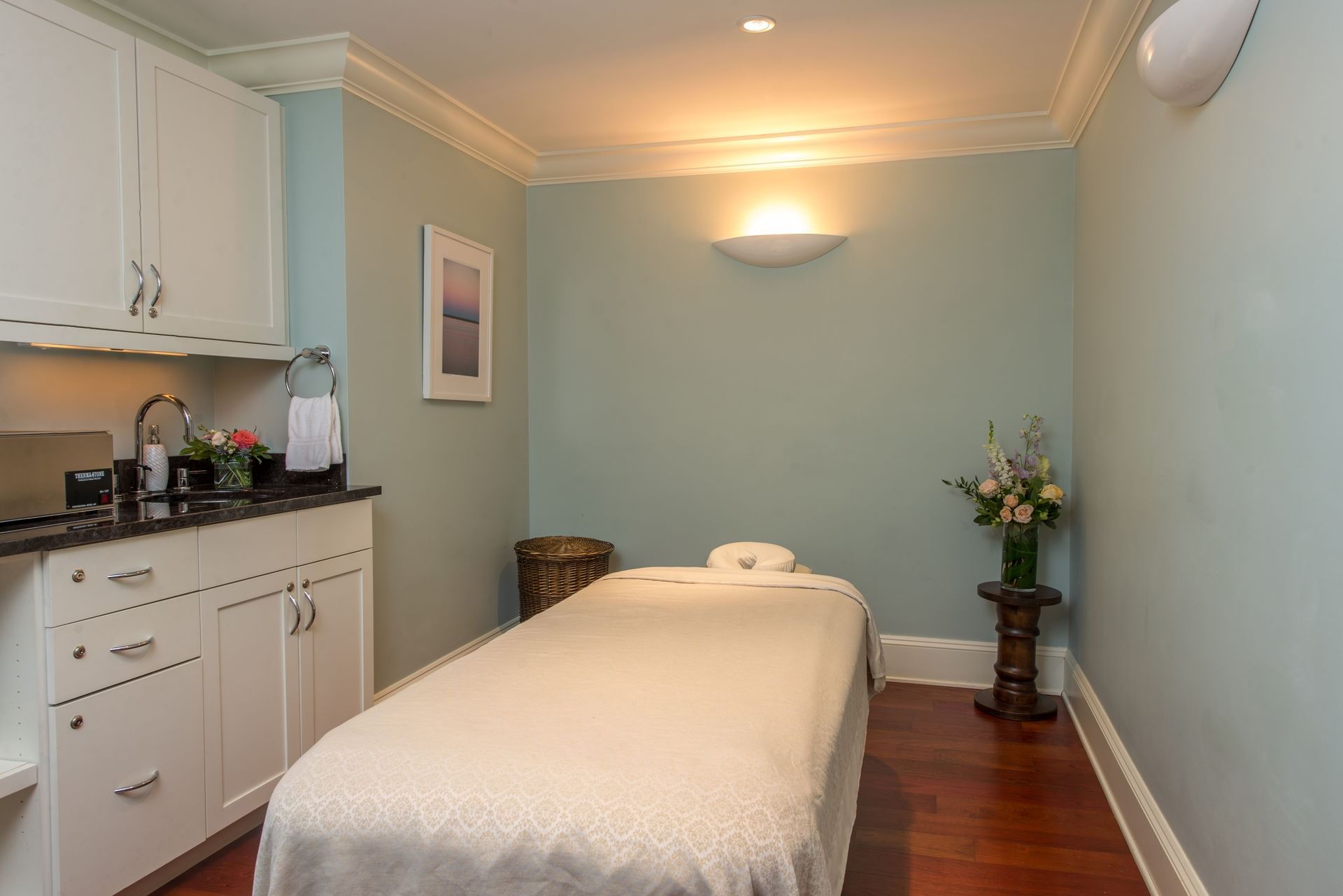 breakwater spa private massage room